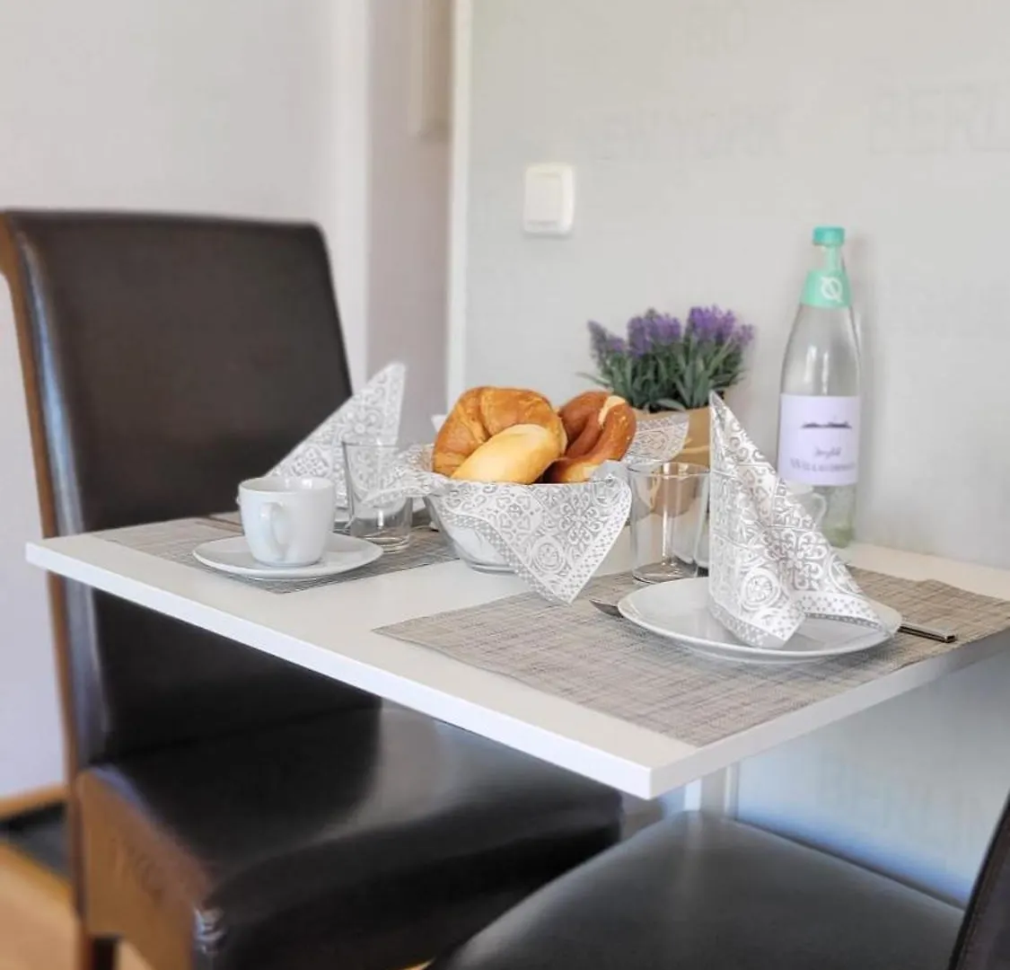 Apartment Berlin-Oase - Schnuckelige Ferienwohnung An Der Grenze Zu Berlin Schoenefeld Germany