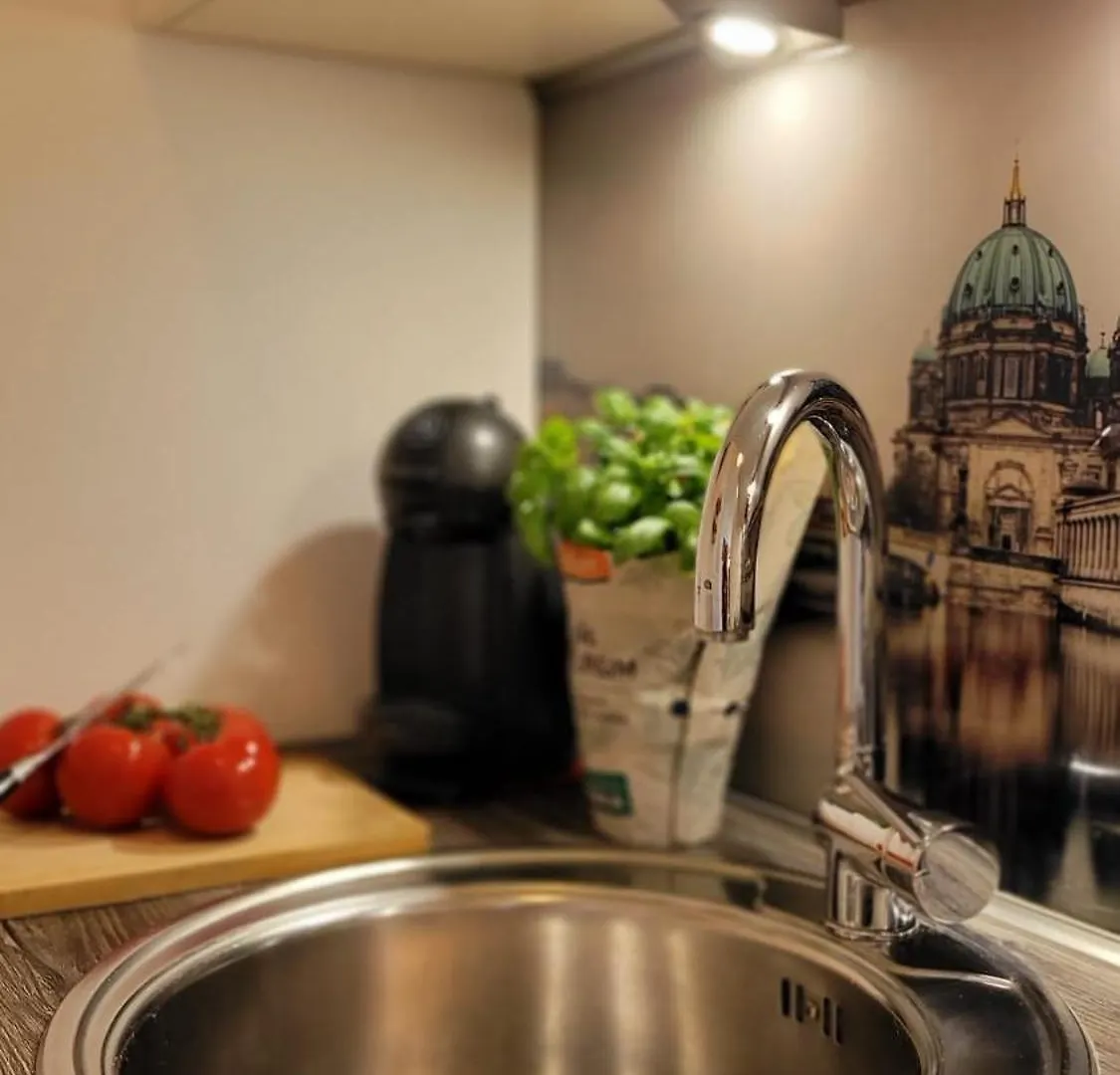 Berlin-Oase - Schnuckelige Ferienwohnung An Der Grenze Zu Berlin Schoenefeld