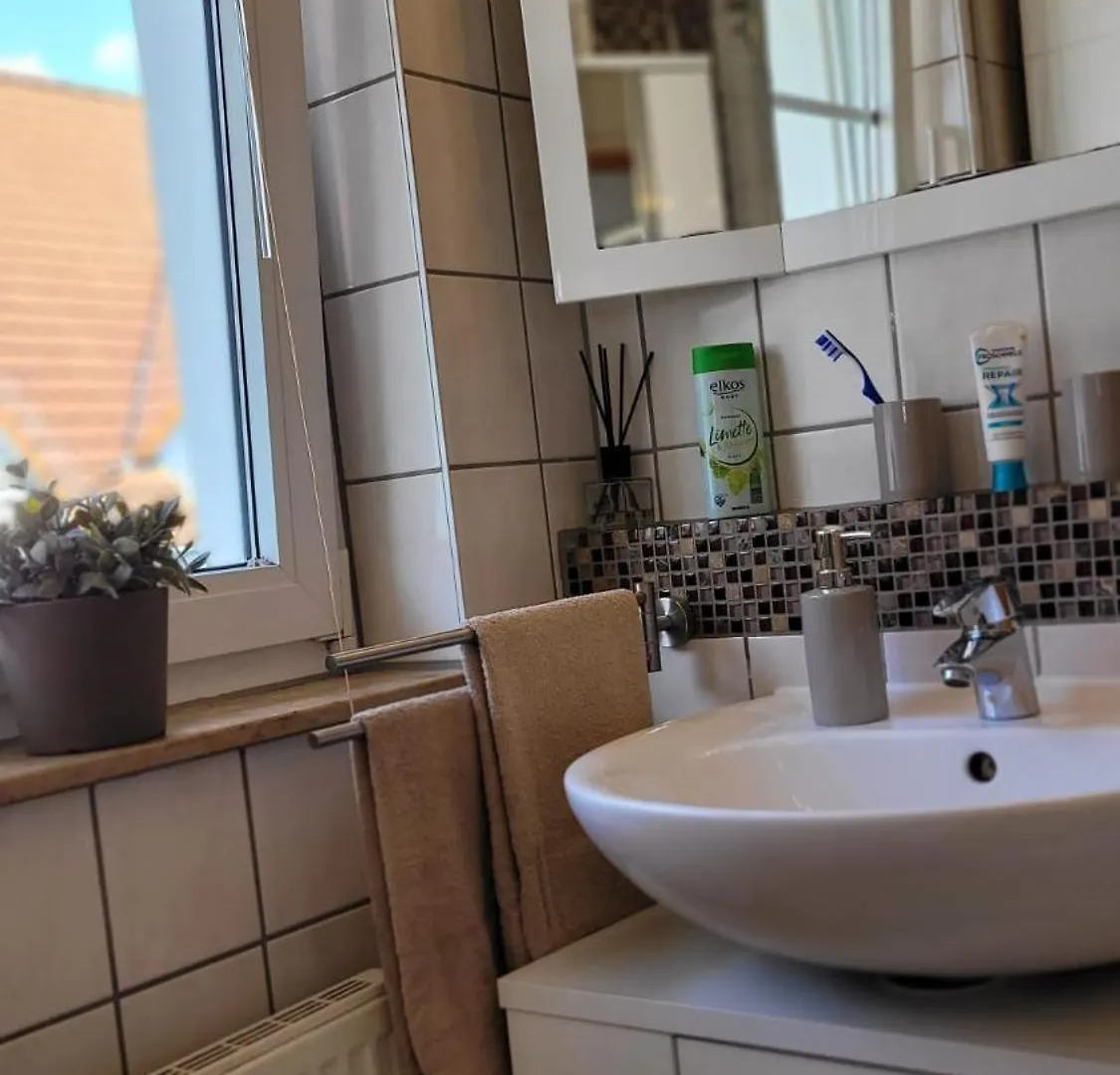 Berlin-Oase - Schnuckelige Ferienwohnung An Der Grenze Zu Berlin Schoenefeld